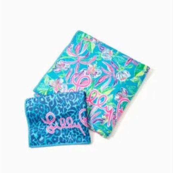New Lilly Pulitzer Workout towels, set of 2 - Picture 3 of 3